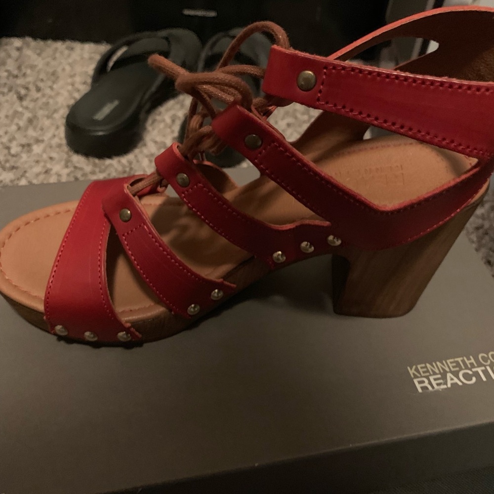 Kenneth Cole sandals